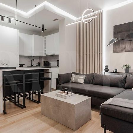 Contemporary Minimalist Apartment By Rems 马拉加 外观 照片