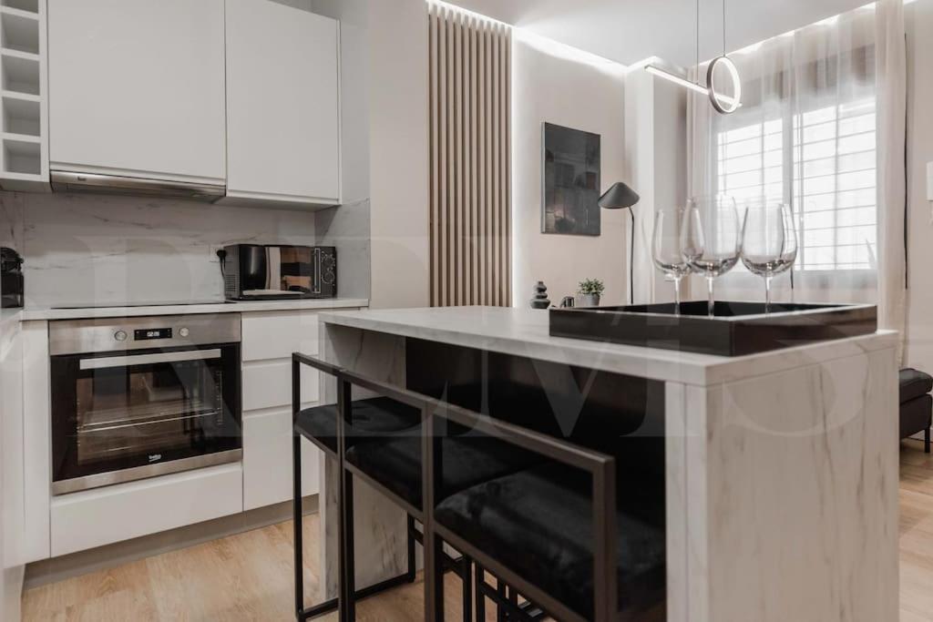 Contemporary Minimalist Apartment By Rems 马拉加 外观 照片