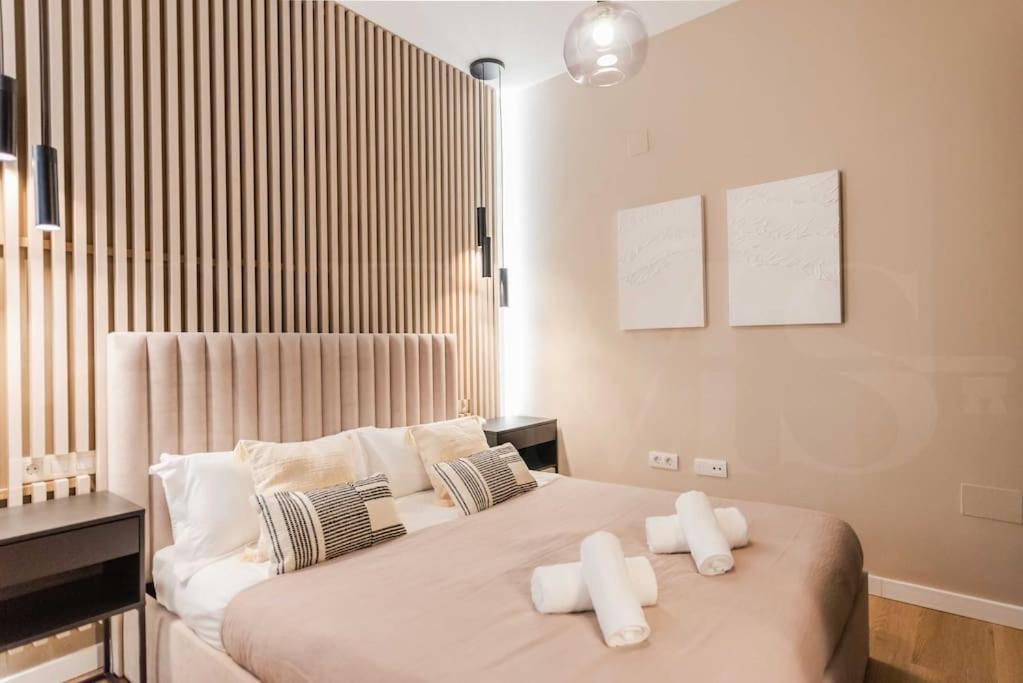 Contemporary Minimalist Apartment By Rems 马拉加 外观 照片