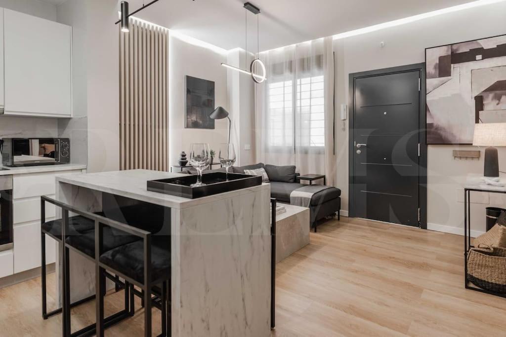 Contemporary Minimalist Apartment By Rems 马拉加 外观 照片